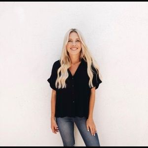 ❌SOLD❌ CJLA Black Button up Top